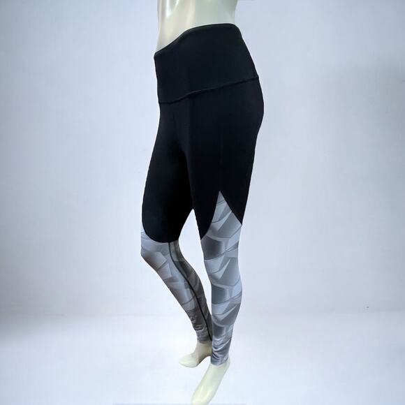 Under Armour Geometric Colorblock Leggings Black Grey Compression Running Small - Picture 1 of 16